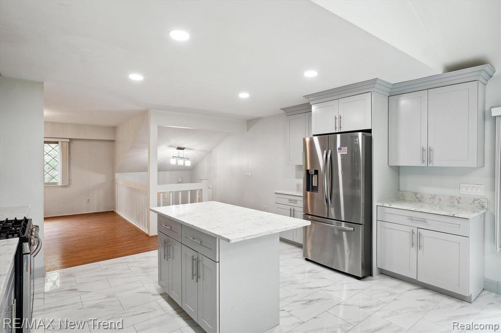 1347 Ruby Avenue Rochester Hills, MI 48309 - Photo 13 of 53