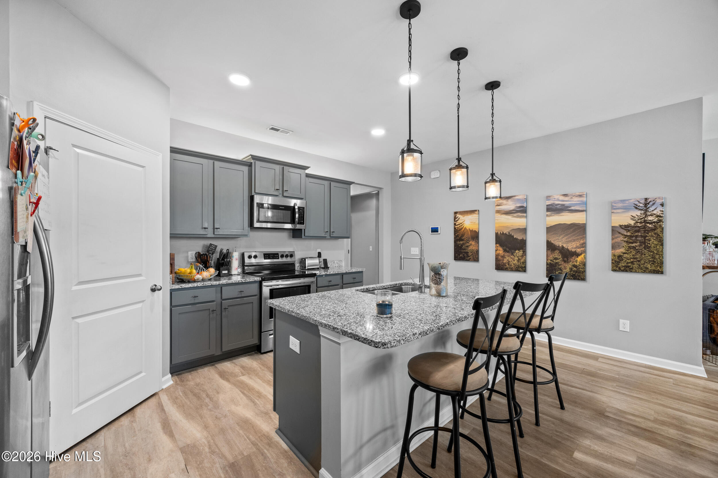 803 Lenox Drive Holly Ridge, NC 28445 - Photo 19 of 44 23_kitchen