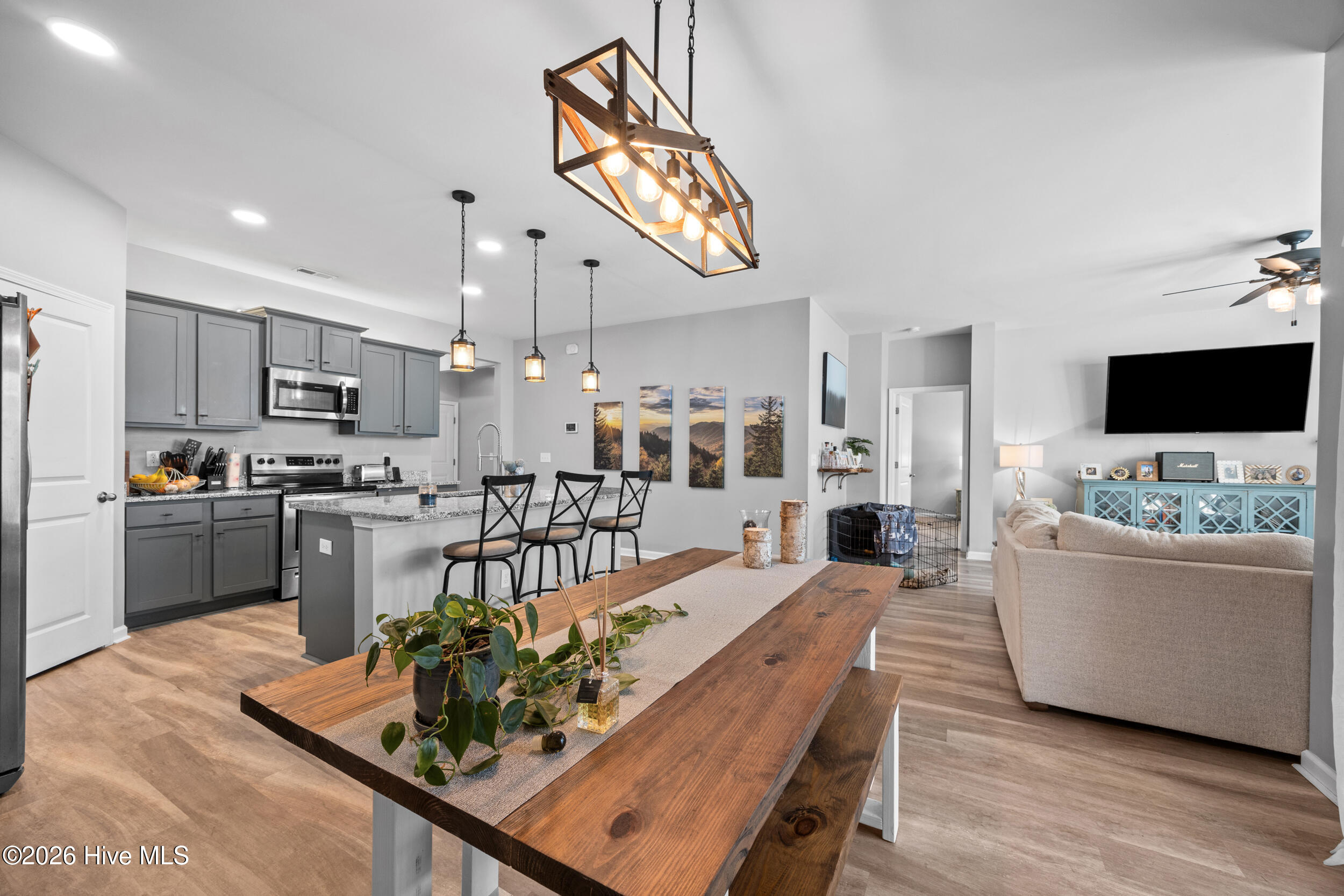 803 Lenox Drive Holly Ridge, NC 28445 - Photo 21 of 44 25_dining area