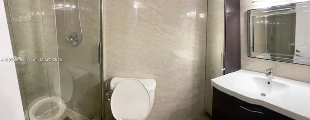 $1,850 | 666 West 81st Street, Unit 220, Hialeah, FL 33014