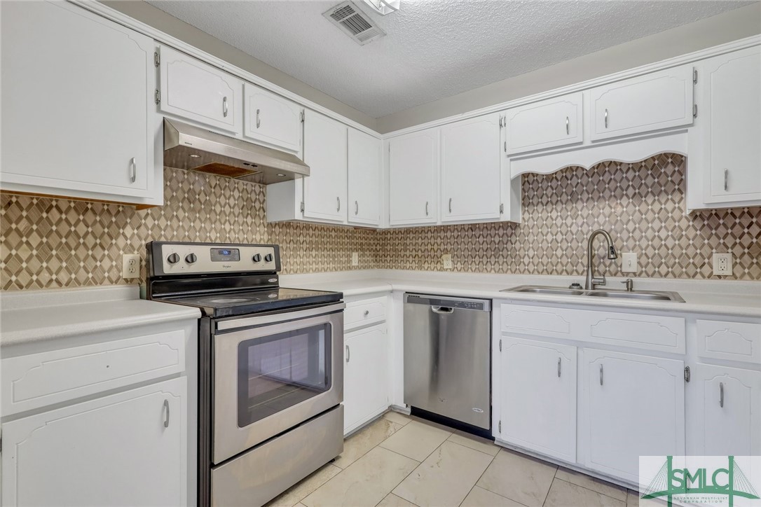 286 Kevin Road Hinesville, GA 31313 - Photo 16 of 49