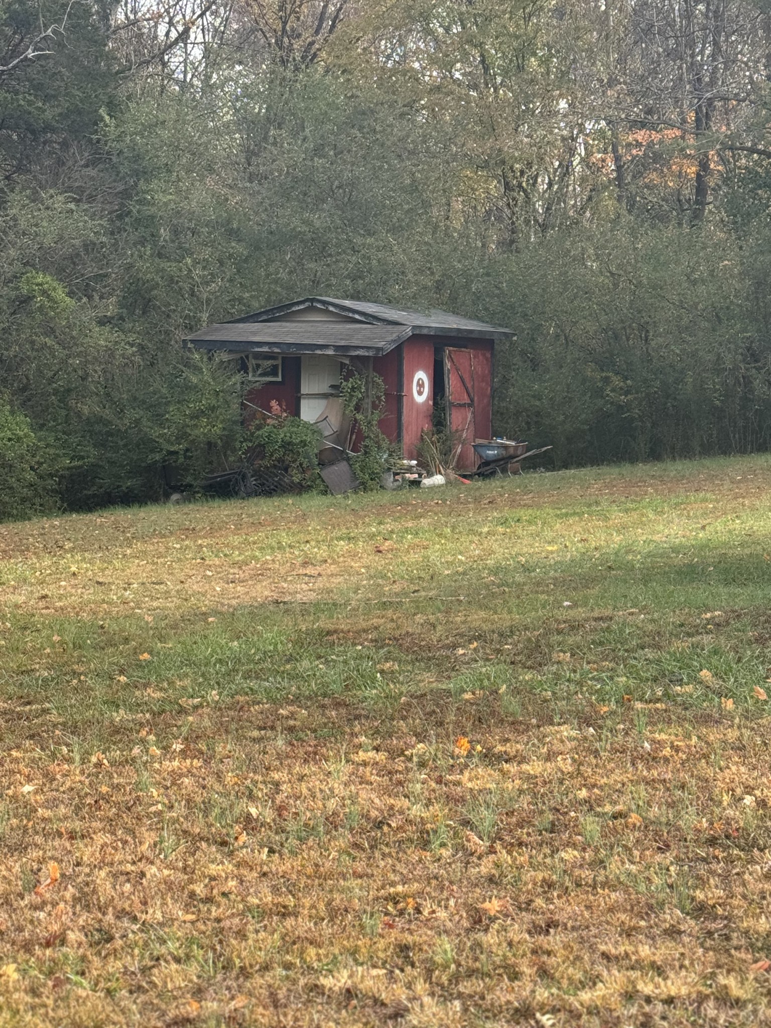 3020 West County Farm Road Springfield, TN 37172 - Photo 5 of 10 a front view of a house with a yard