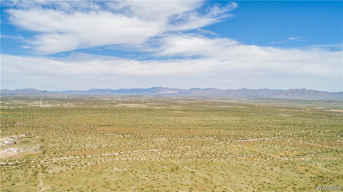 Lot 3 South Concho Road Golden Valley, AZ 86413 - Photo 14 of 22 a view of an ocean and beach