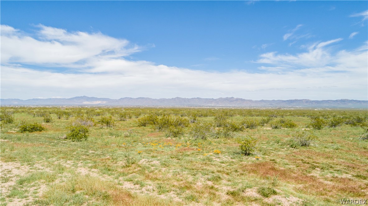 Lot 3 South Concho Road Golden Valley, AZ 86413 - Photo 19 of 22 a view of an ocean