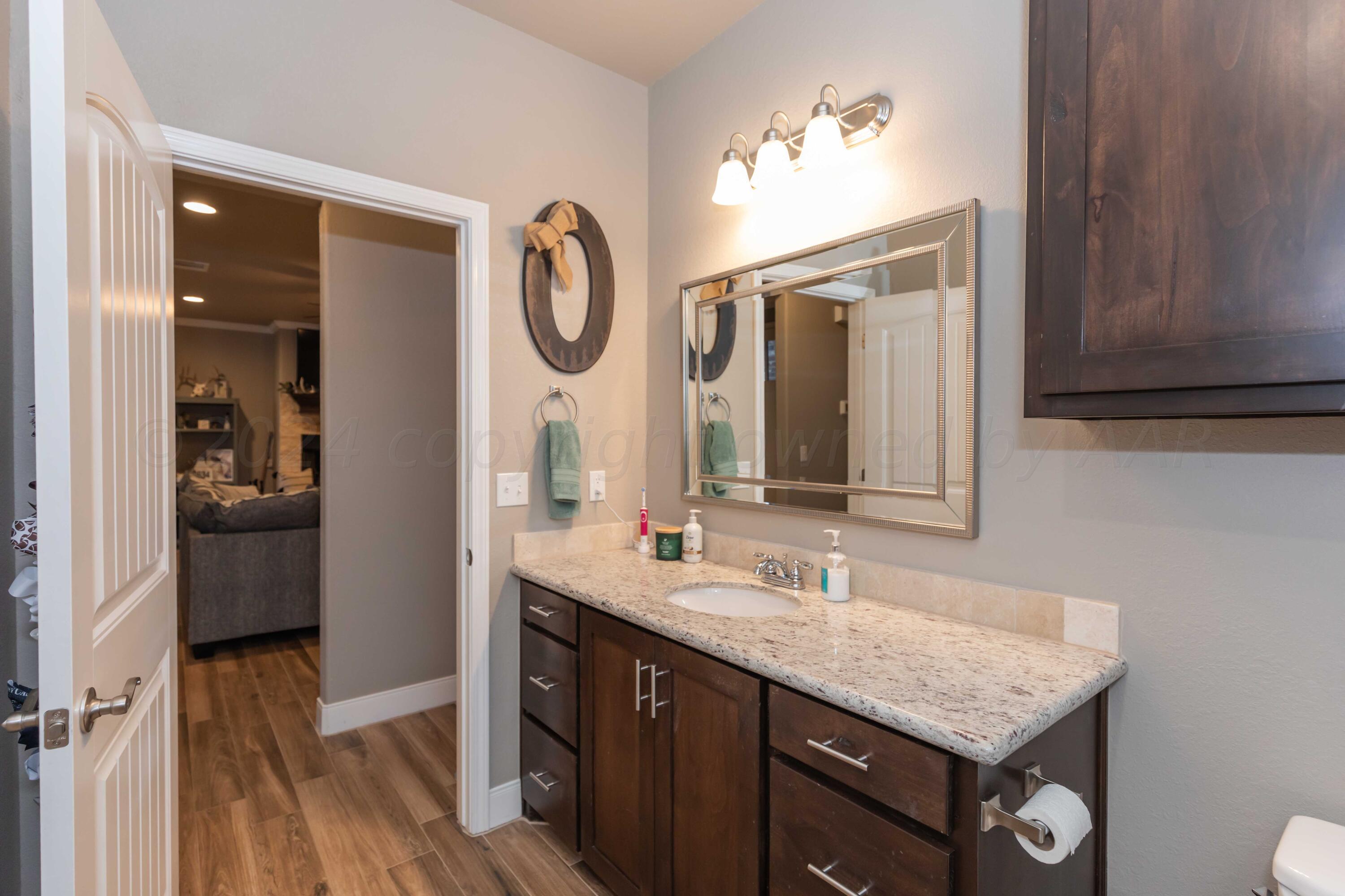 9634 Remington Road Canyon, TX 79015 - Photo 23 of 40 BATHROOM 2 VIEW 3