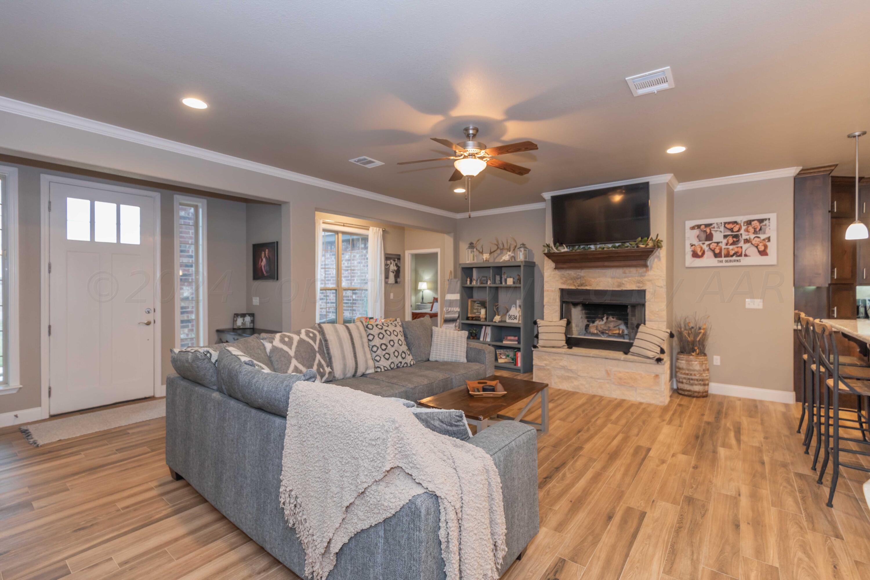 9634 Remington Road Canyon, TX 79015 - Photo 5 of 40 LIVING ROOM VIEW 1