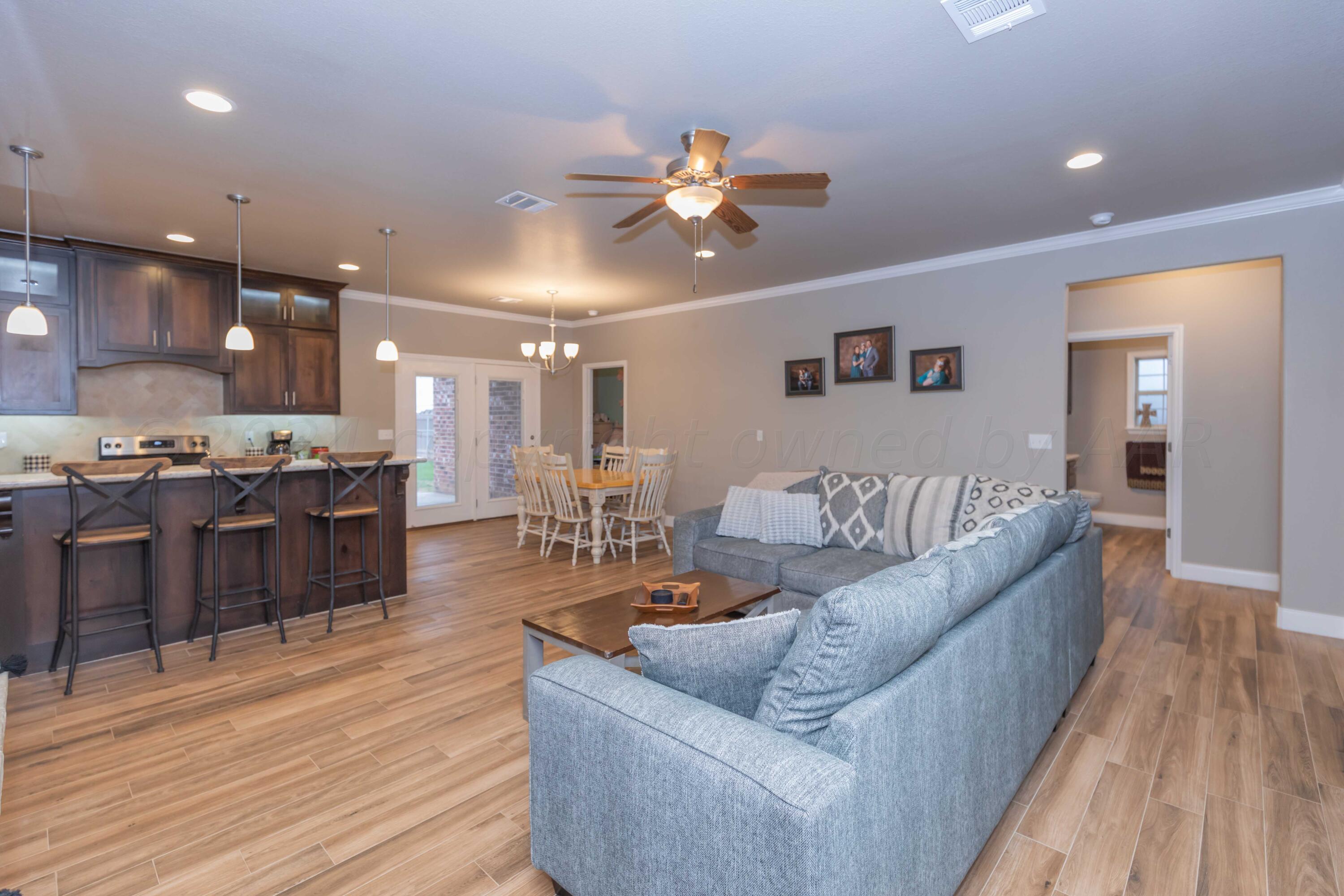 9634 Remington Road Canyon, TX 79015 - Photo 7 of 40 LIVING ROOM VIEW 3