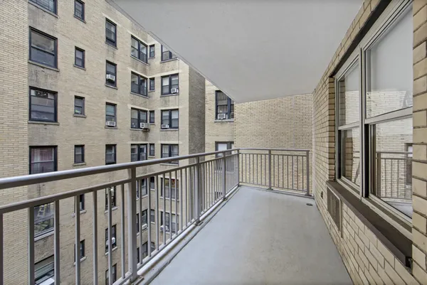 $4,725 | 210 West 89th Street, Unit 6D | Upper West Side