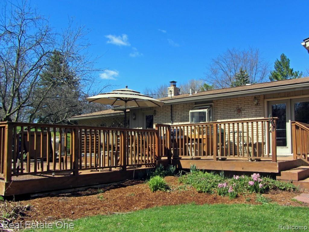 3821 Stonecrest Road West Bloomfield, MI 48322 - Photo 23 of 37 deckview_edited-2.jpg