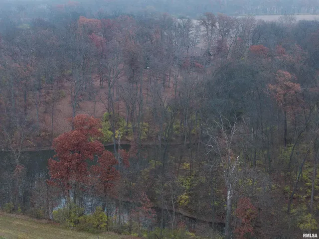 $1,000,000 | 41493 335th Avenue, Griggsville, IL 62340