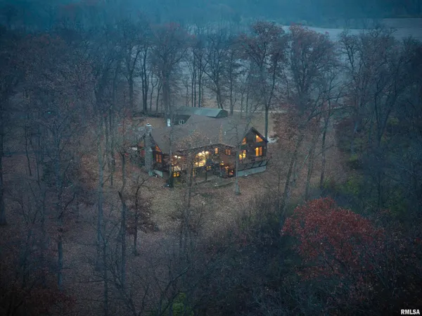 $599,000 | 41493 335th Avenue, Griggsville, IL 62340