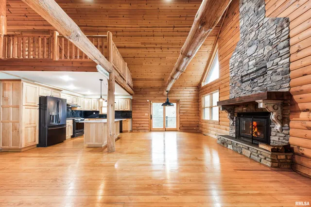 $1,000,000 | 41493 335th Avenue, Griggsville, IL 62340