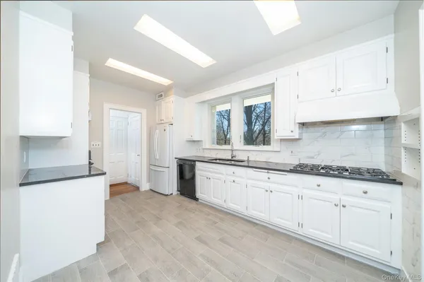 $6,500 | 535 North Street, White Plains, NY 10605