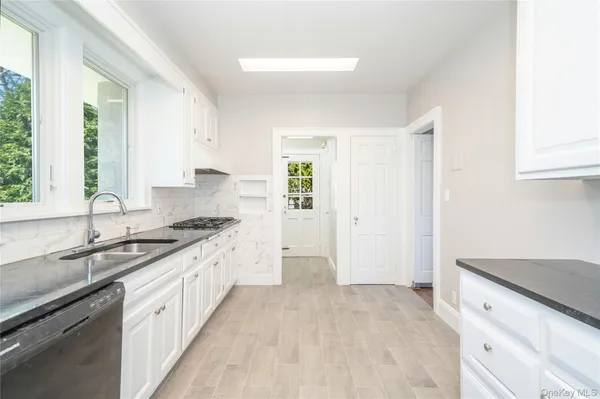 $6,500 | 535 North Street, White Plains, NY 10605