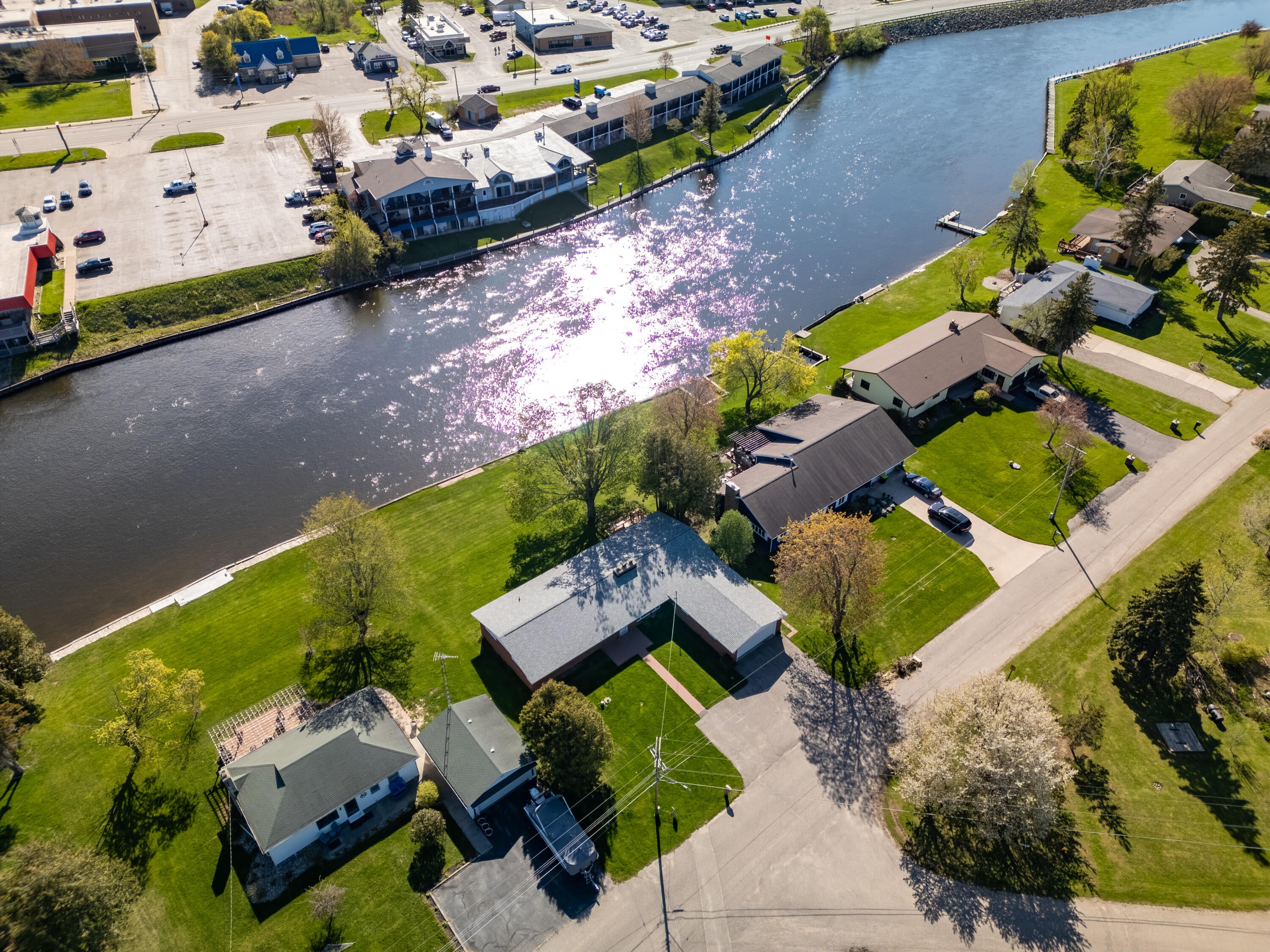 190 Riverside Drive Cheboygan, MI 49721 - Photo 14 of 86 190Riverside-37