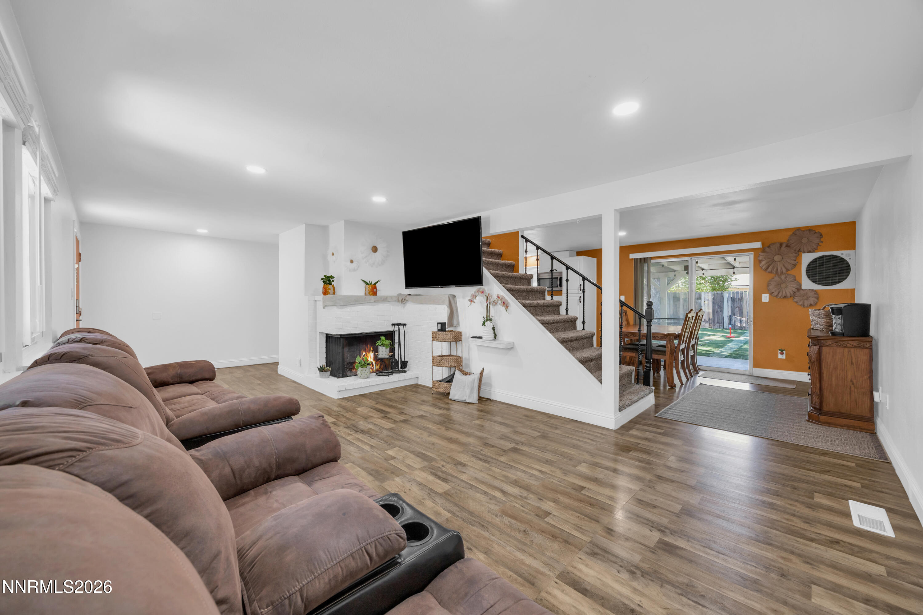 7415 Offenhauser Drive Reno, NV 89511 - Photo 5 of 36 8_img_2066