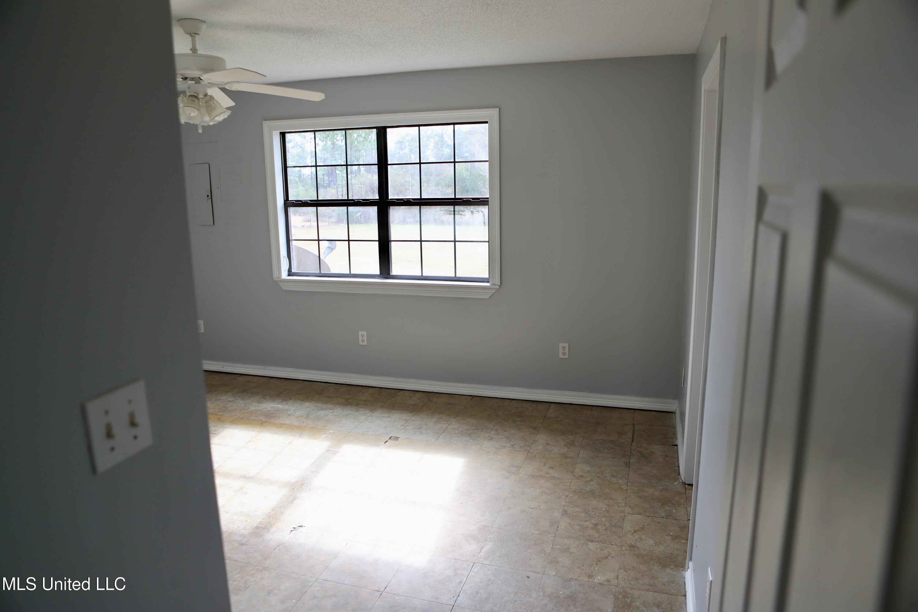 6157 Road 541 Kiln, MS 39556 - Photo 15 of 23 A60I2286