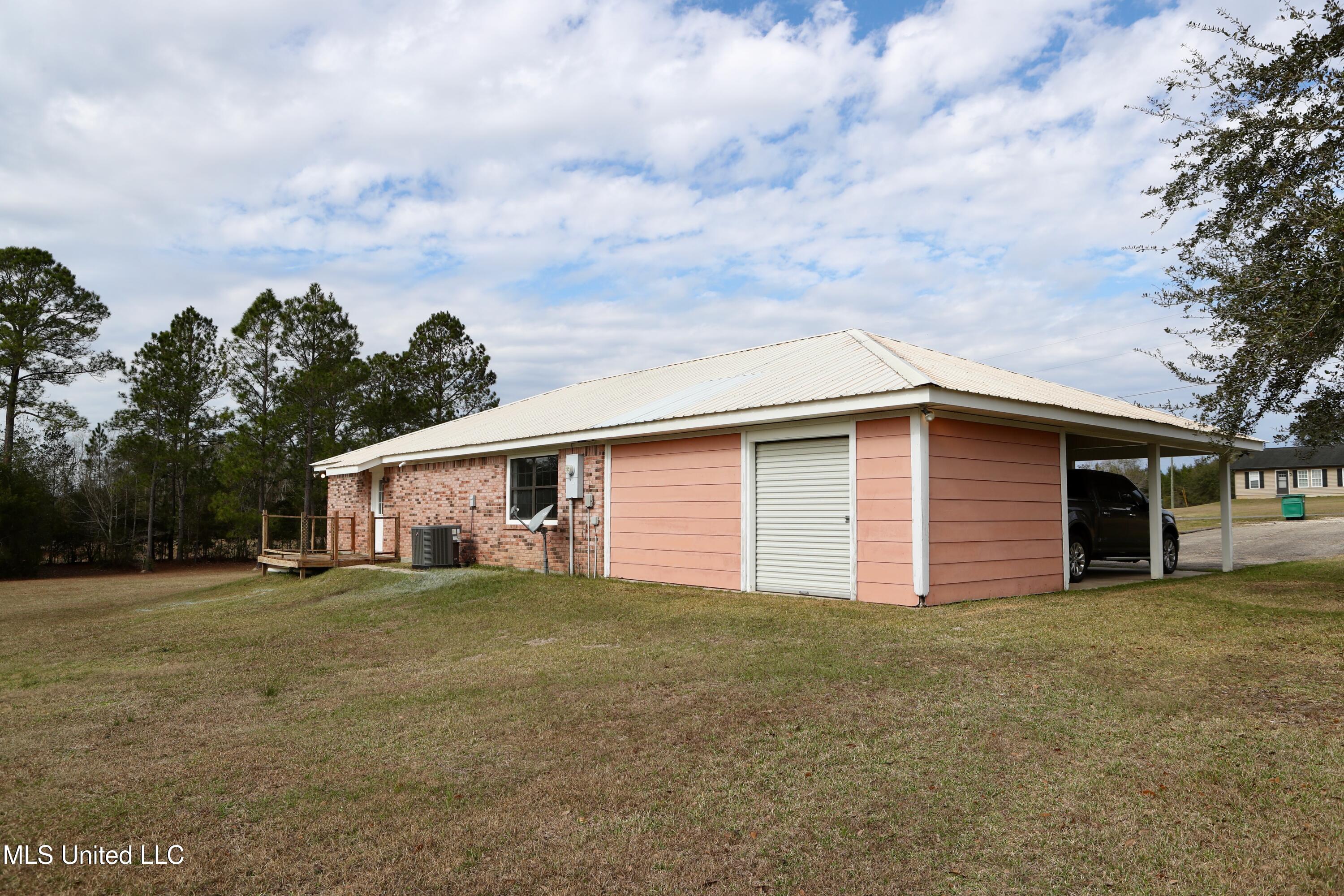 6157 Road 541 Kiln, MS 39556 - Photo 21 of 23 A60I2296