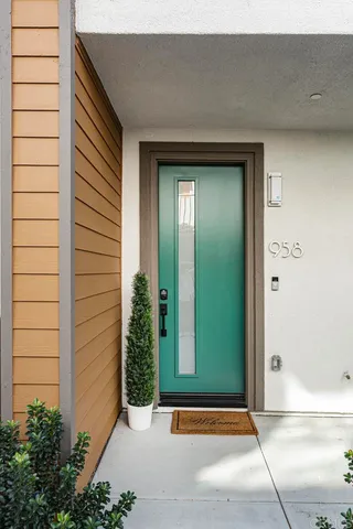 $670,000 | 958 Foxwood Lane, Vista, CA 92081