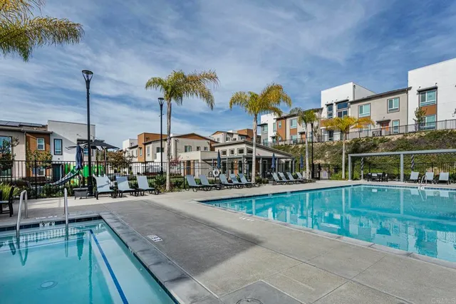 $670,000 | 958 Foxwood Lane, Vista, CA 92081