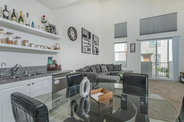 $670,000 | 958 Foxwood Lane, Vista, CA 92081