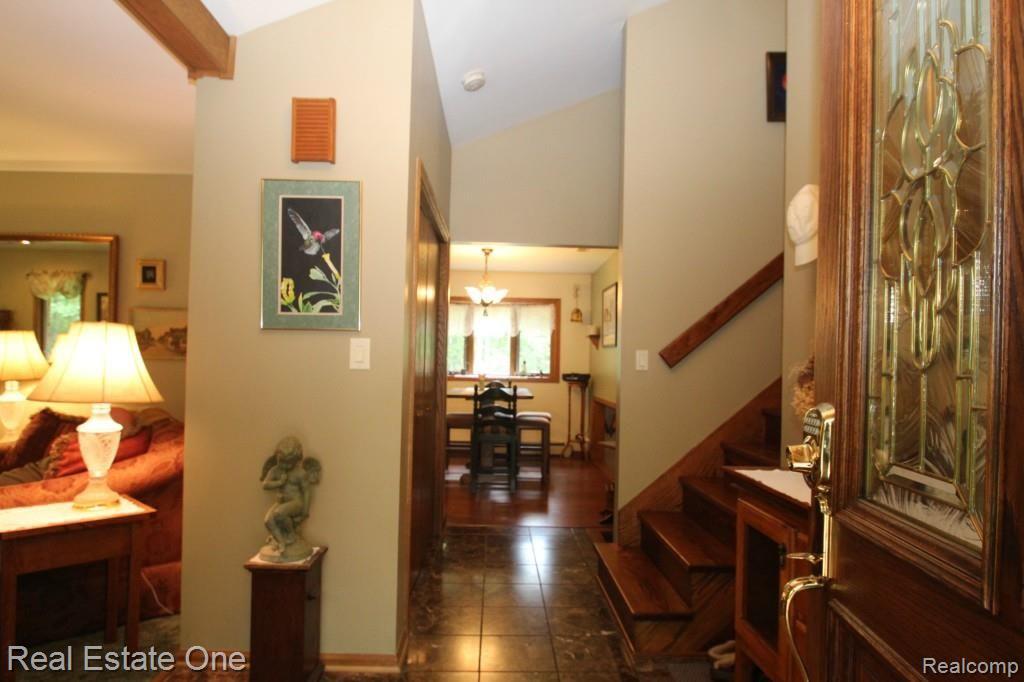 4344 Fenton Road Hartland, MI 48353 - Photo 9 of 53 IMG_7174.jpg
