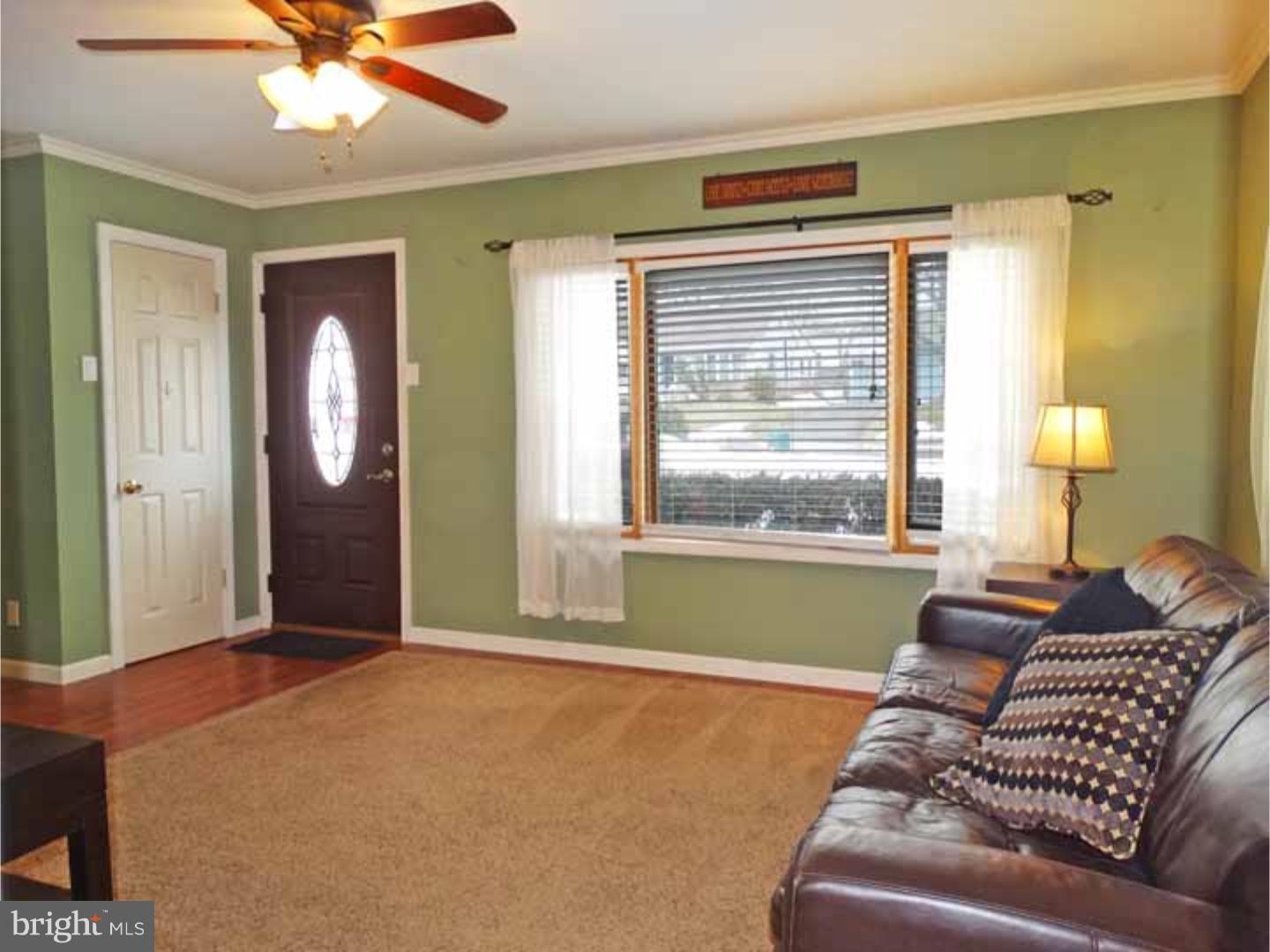 316 Andover Road Fairless Hills, PA 19030 - Photo 8 of 24 Living Room