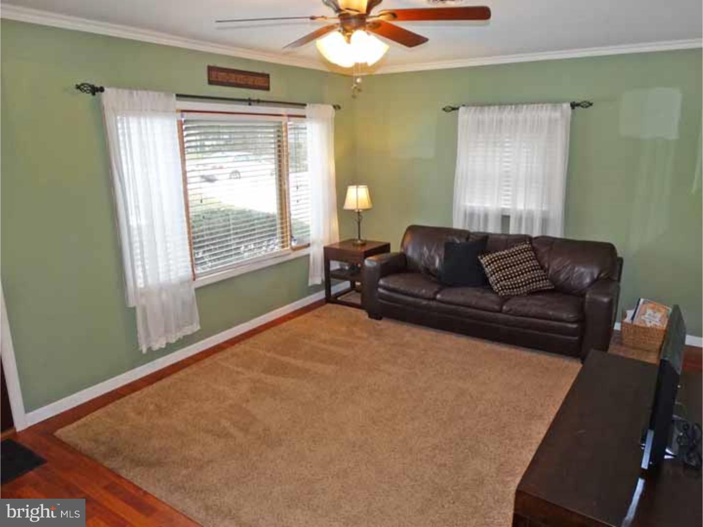 316 Andover Road Fairless Hills, PA 19030 - Photo 9 of 24 Living Room