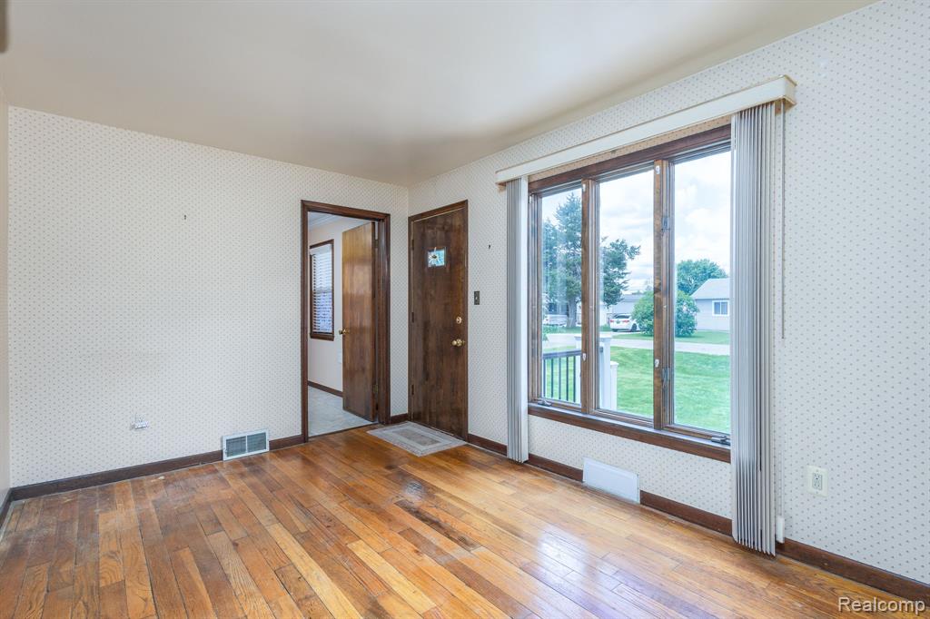 2500 Howe Street Utica, MI 48317 - Photo 7 of 36 Gallery Image 7
