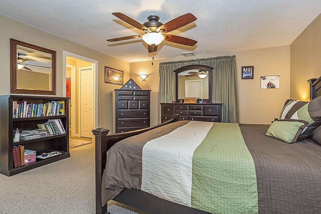 5 Clarissa Road Chelmsford, MA 01824 - Photo 15 of 40