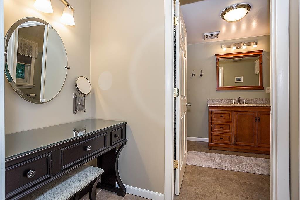 5 Clarissa Road Chelmsford, MA 01824 - Photo 17 of 40