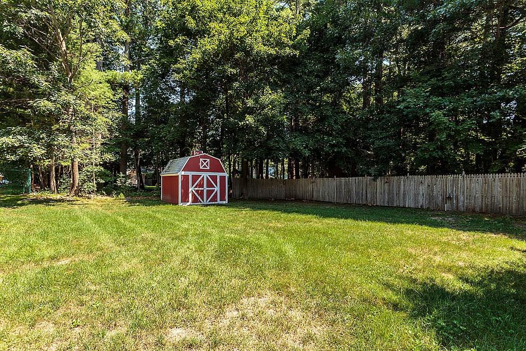 5 Clarissa Road Chelmsford, MA 01824 - Photo 34 of 40