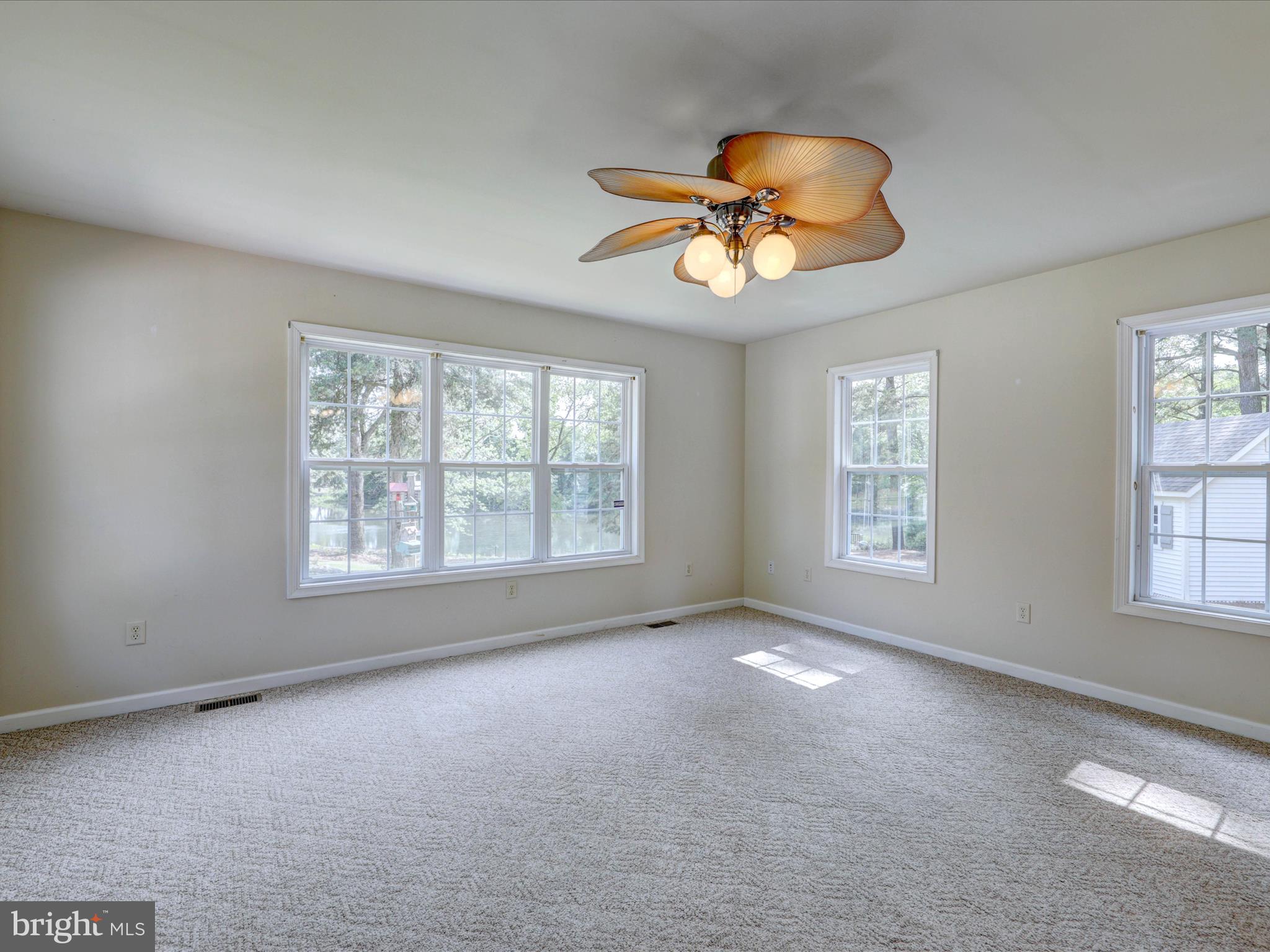 28698 Old Quantico Road Salisbury, MD 21801 - Photo 5 of 37 Front Room