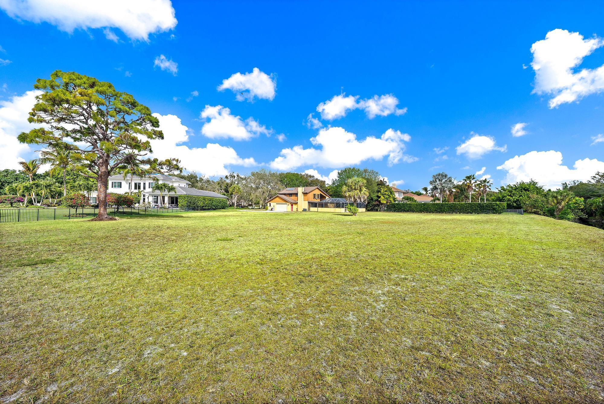 8090 Native Dancer Road East Palm Beach Gardens, FL 33418 - Photo 25 of 26 Backyard