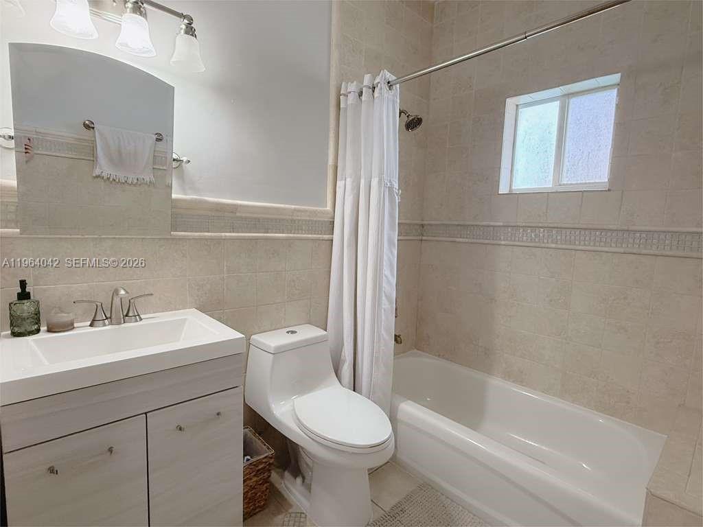 14469 Southwest 158th Place Miami, FL 33196 - Photo 11 of 28