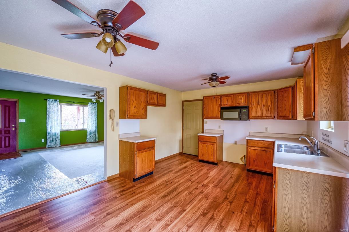 32457 Teney Hollow Road Brighton, IL 62012 - Photo 14 of 29