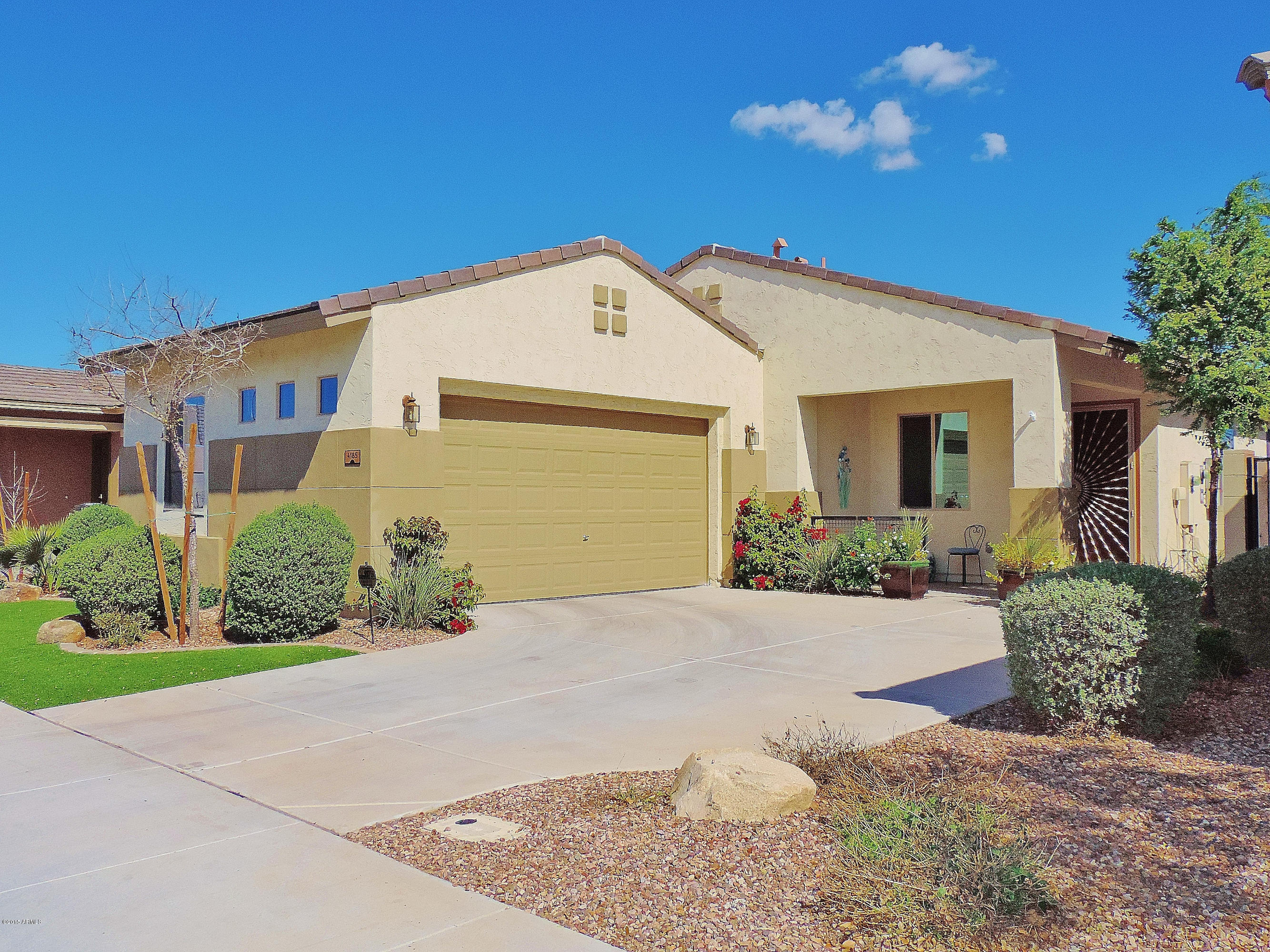 4185 South Red Rock Street Gilbert, AZ 85297 - Photo 8 of 23 1 Front