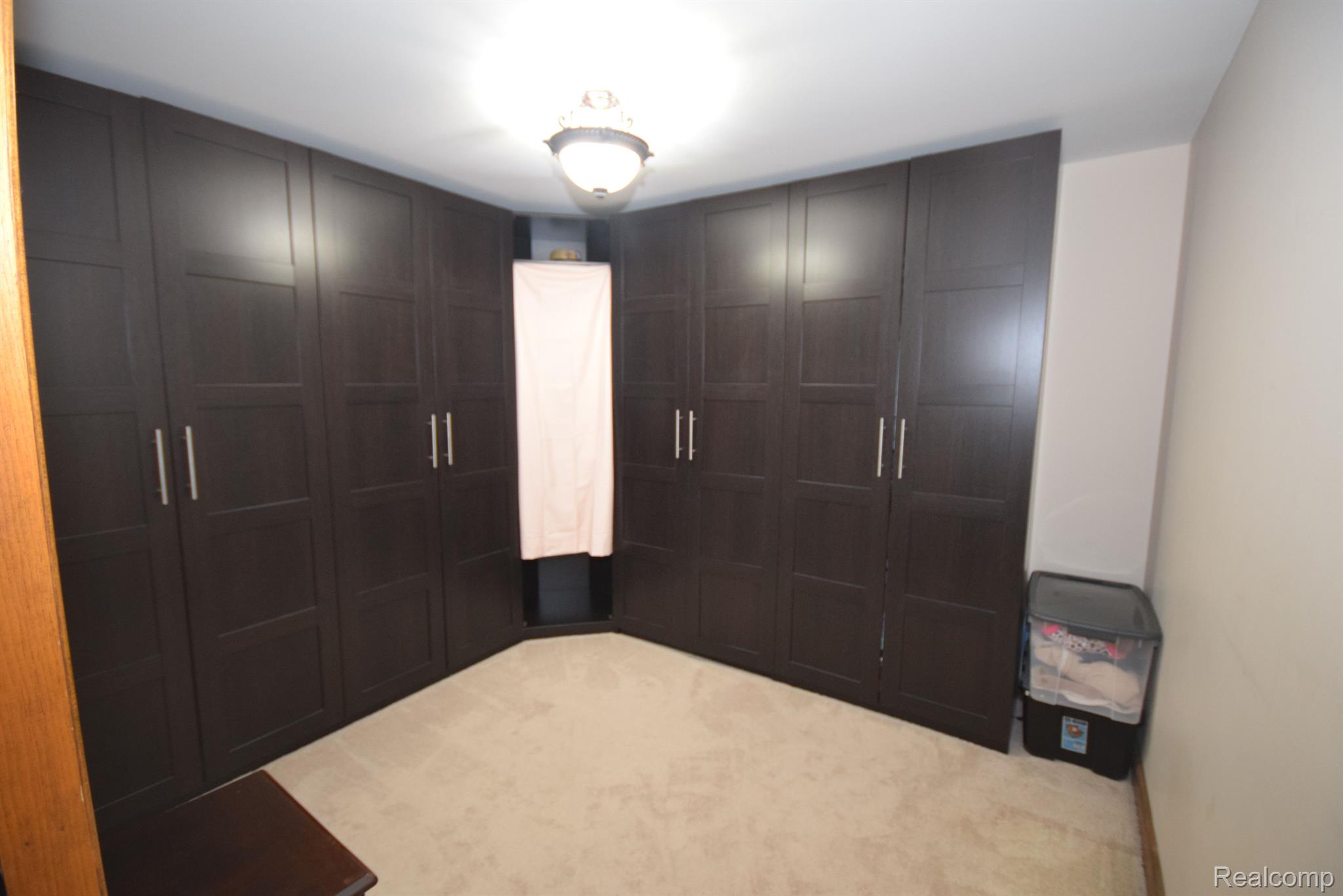 1525 Reid Road Flint, MI 48507 - Photo 14 of 41 Gallery Image 14