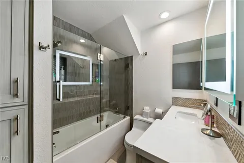 $999,999 | 400 Fairview Boulevard, Unit 113, Incline Village, NV 89451