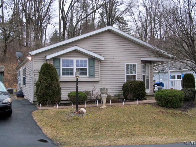3 Abbey Road Easton, PA 18040 - Photo 2 of 15 Gallery Image 2