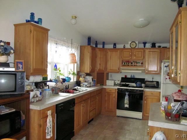 3 Abbey Road Easton, PA 18040 - Photo 6 of 15 Gallery Image 6