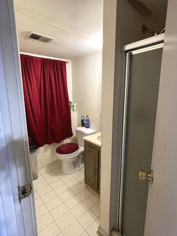 598 Miner Drive Bolingbrook, IL 60440 - Photo 12 of 13 a bathroom with a sink and a mirror