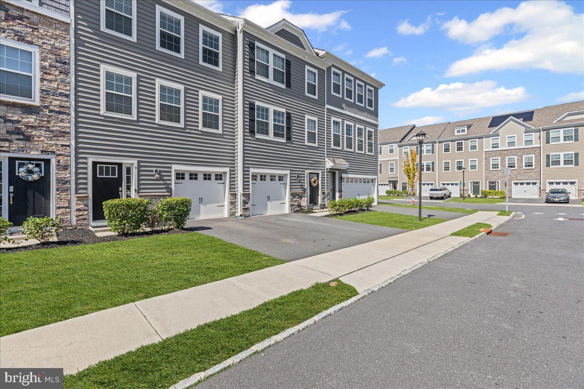 9 Venice Ln Mount Mount Laurel, NJ 08054 - Photo 2 of 29