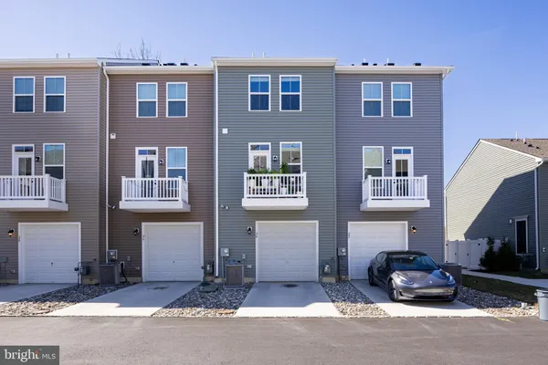 $2,900 | 24 Sidney Lane, Stratford, NJ 08084
