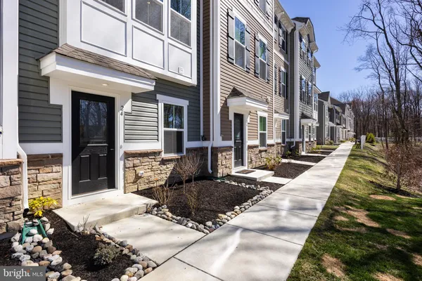 $2,900 | 24 Sidney Lane, Stratford, NJ 08084