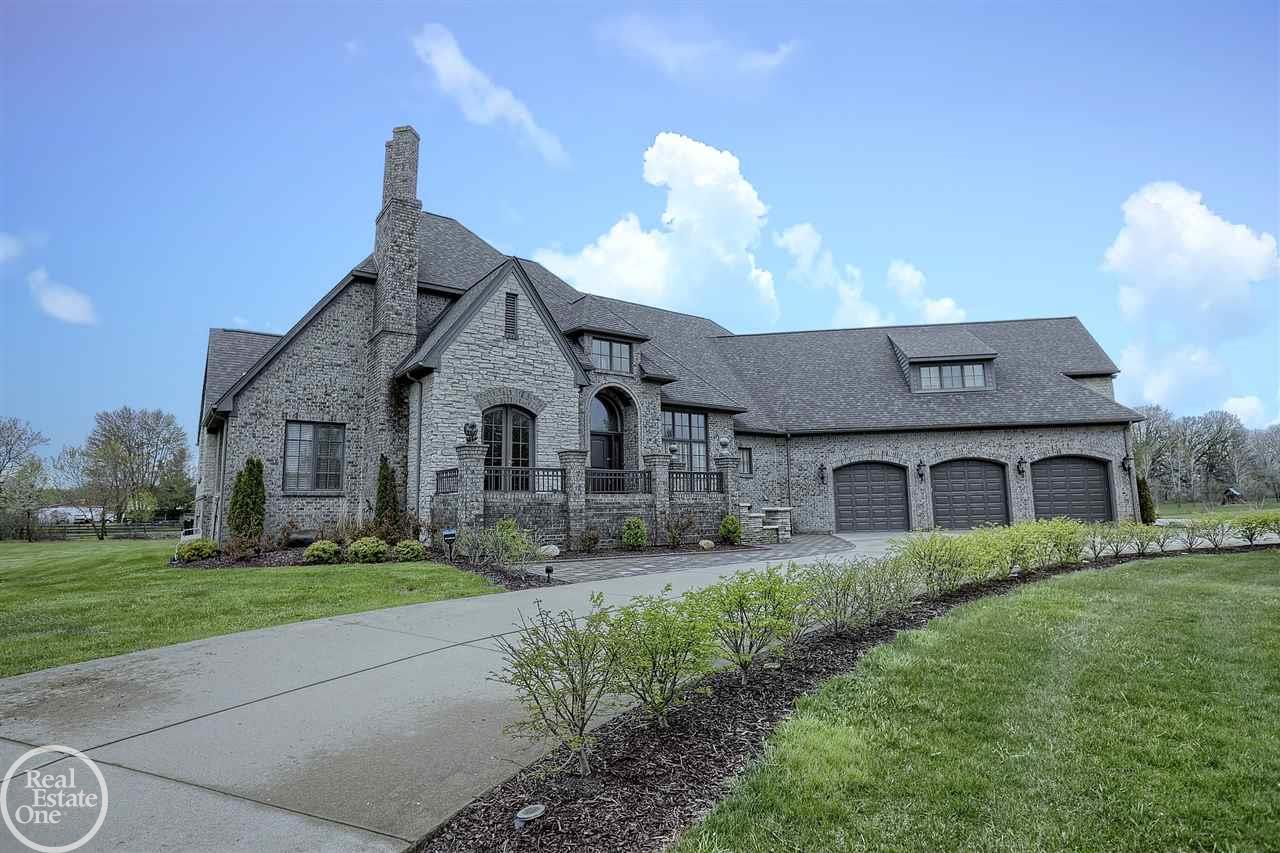 73051 Caldwell Lane Romeo, MI 48065 - Photo 2 of 60 50022329-1.JPG