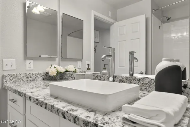 $1,418 | 16220 North 7th Street, Unit 2, Phoenix, AZ 85022