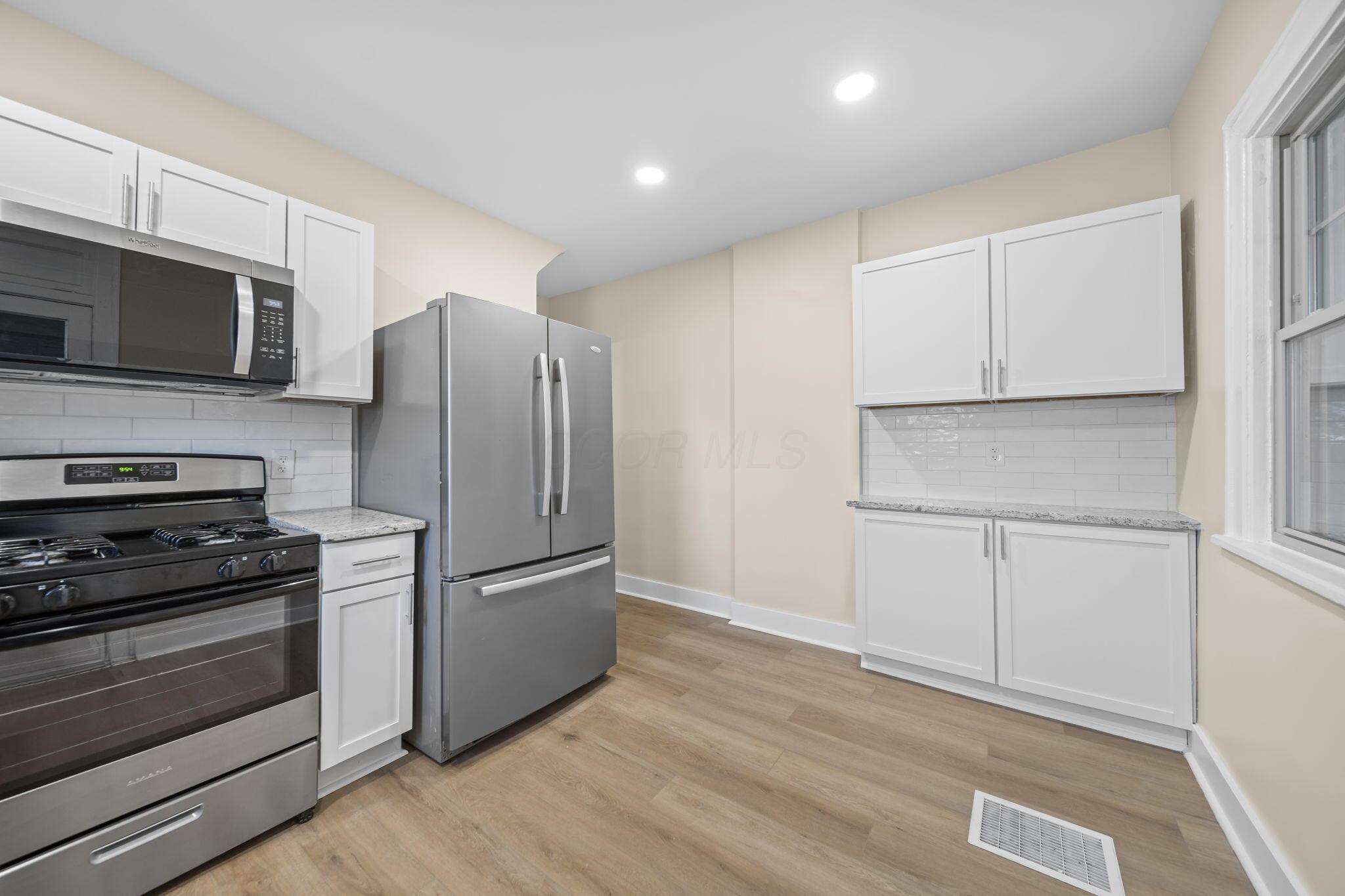 263 Crestview Road Columbus, OH 43202 - Photo 17 of 43 Kitchen