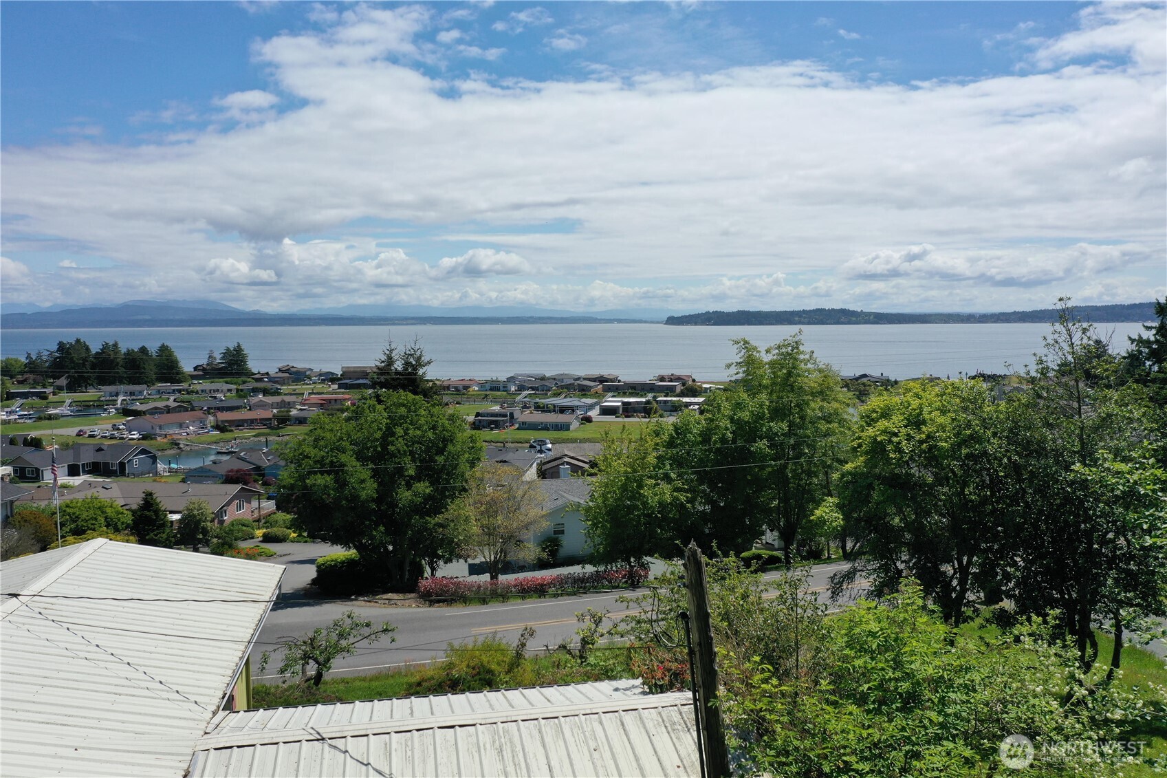 1823 Polnell Road Oak Harbor, WA 98277 - Photo 18 of 30 Gallery Image 18