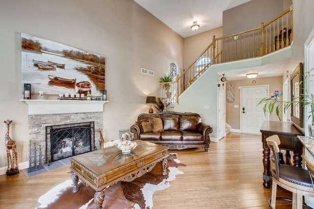 2075 Colonial Street Aurora, IL 60503 - Photo 4 of 22